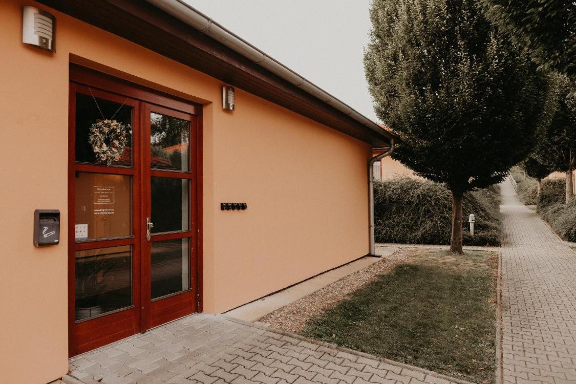 Simply Rooms Slavkov u Brna Luaran gambar