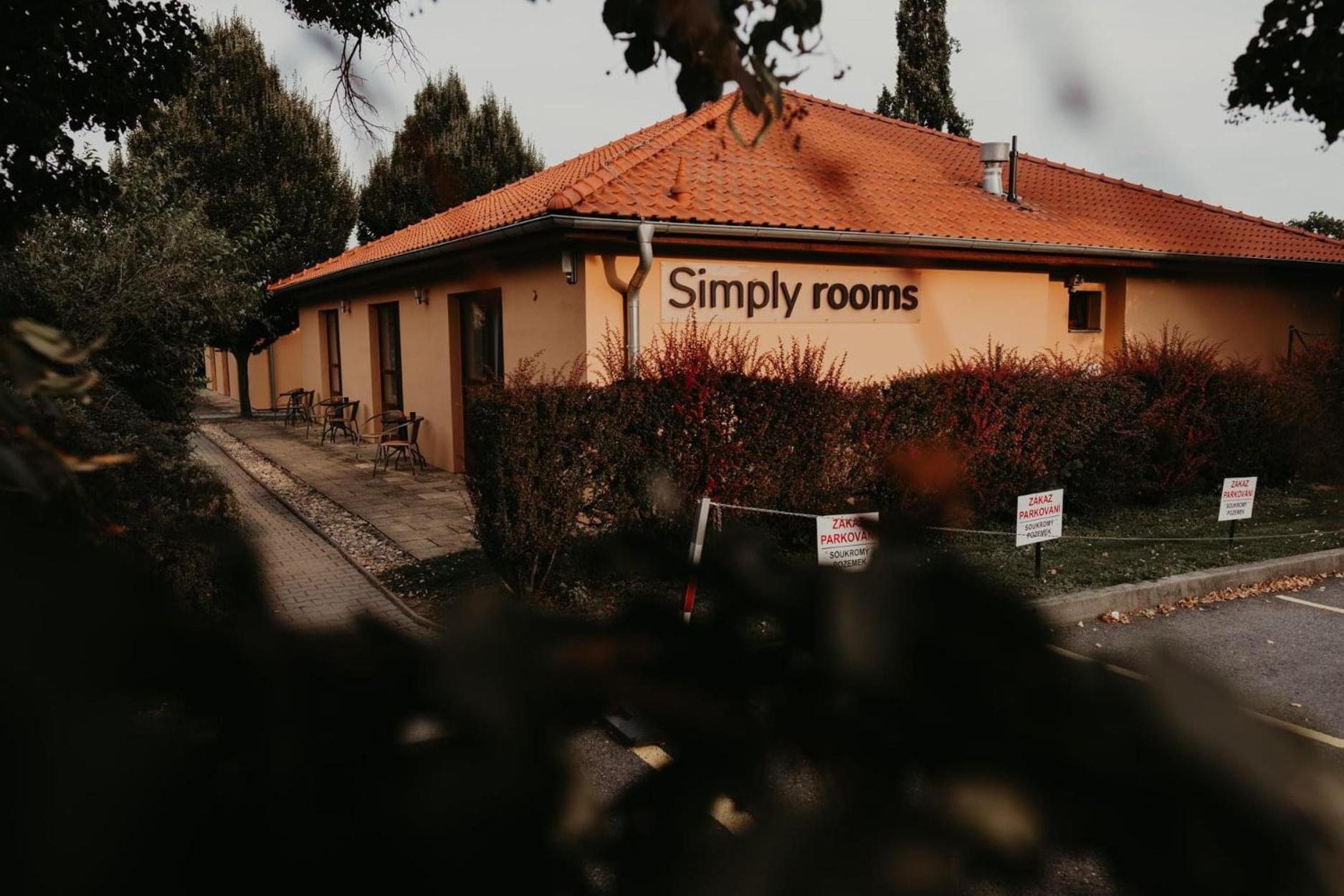 Simply Rooms Slavkov u Brna Luaran gambar